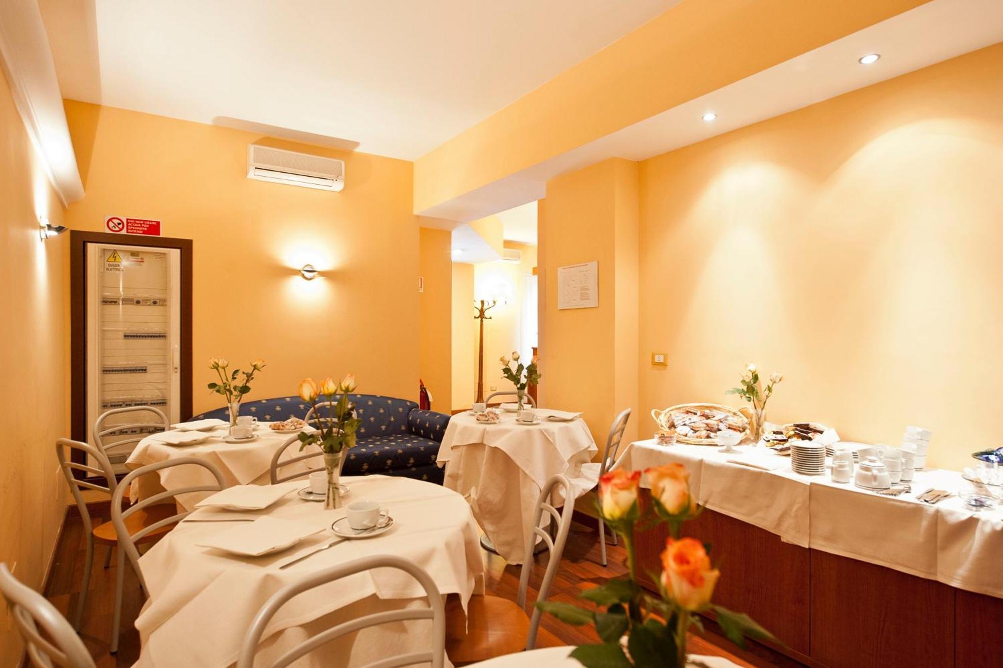 Hotel 4 Pini Rzym Zewnętrze zdjęcie