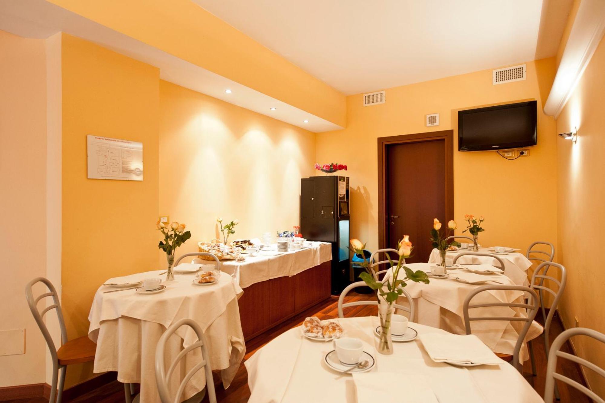 Hotel 4 Pini Rzym Zewnętrze zdjęcie