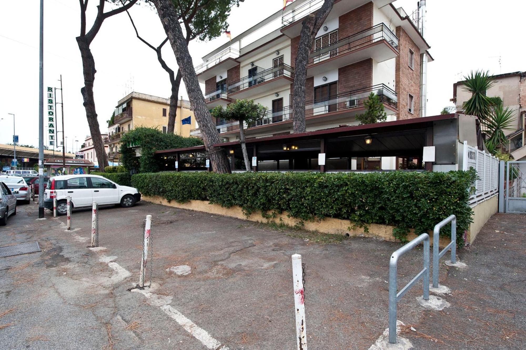 Hotel 4 Pini Rzym Zewnętrze zdjęcie