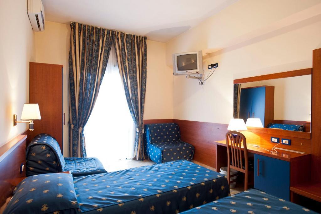 Hotel 4 Pini Rzym Zewnętrze zdjęcie